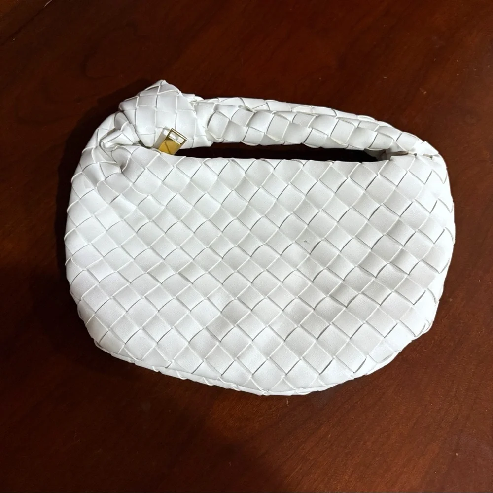 White Woven Hobo Bag Mini Top Handle Chic Minimalist Resort Cute